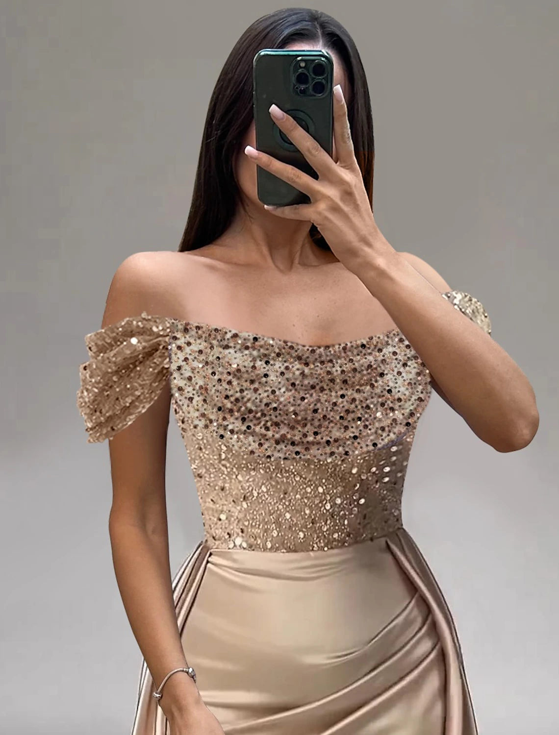 Meerjungfrau/Trompete Abendkleid Partykleid Hochzeit Abschlussball Bodenlang Kurzarm Schulterfrei Satin mit Perlen Pailletten Überrock